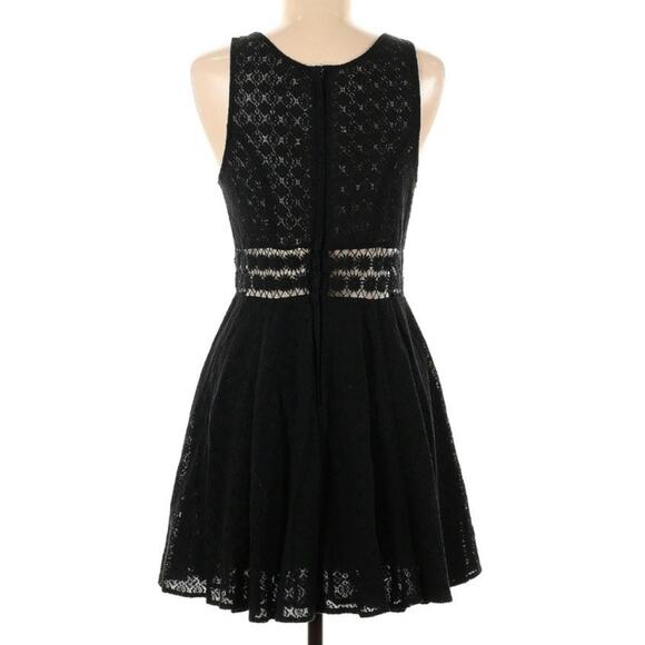 Free People Daisy Chain Floral Size 0 Mini Dress - Picture 3 of 6